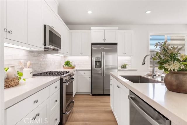 470 Lobata, Irvine CA: https://media.crmls.org/medias/0bb0fc5a-8260-46e6-a283-4f0c5db45d13.jpg