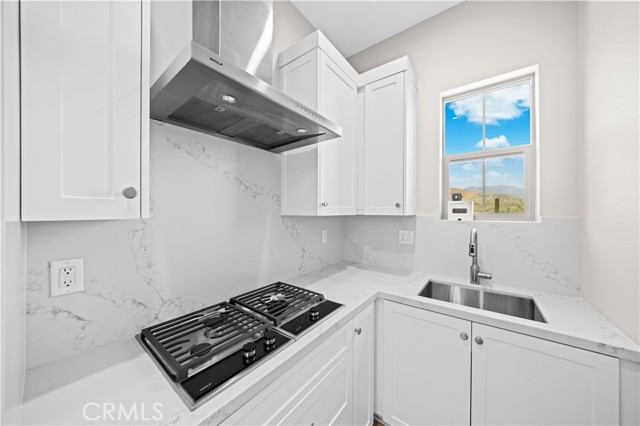 130 Mossvine, Irvine CA: https://media.crmls.org/medias/0bb14a0a-cf1c-4fb3-a921-03dffcaefe54.jpg