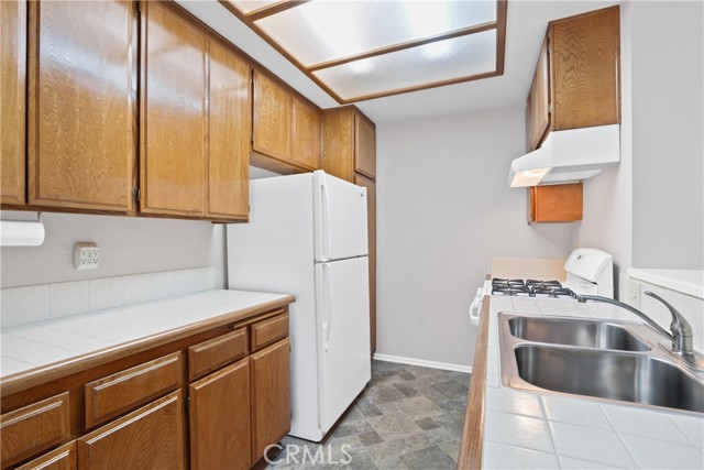 Detail Gallery Image 15 of 27 For 1200 Walnut Grove Ave #F,  Rosemead,  CA 91770 - 1 Beds | 1 Baths