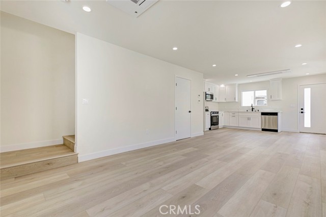 Detail Gallery Image 11 of 21 For 1070 Allen Ave #C,  Glendale,  CA 91201 - 2 Beds | 1/1 Baths
