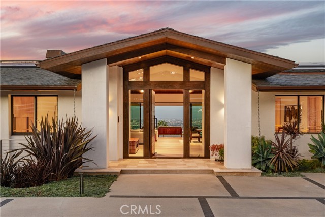 38 Saddleback, Rolling Hills CA: https://media.crmls.org/medias/0bb1ac32-7f9d-4ddb-988e-3080c98eb309.jpg