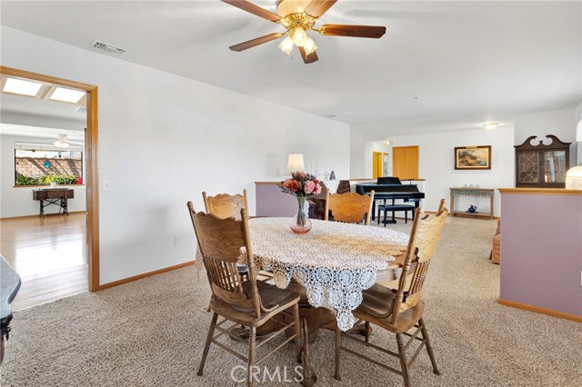 Detail Gallery Image 12 of 44 For 12574 Sarsi Ct, Apple Valley,  CA 92308 - 4 Beds | 2 Baths