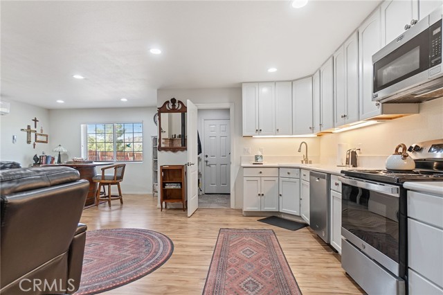 Detail Gallery Image 61 of 73 For 14260 Chinook Rd, Apple Valley,  CA 92307 - 5 Beds | 5/3 Baths