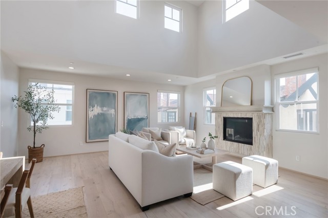 223 Irena Avenue, Redondo Beach, California 90277, 4 Bedrooms Bedrooms, ,4 BathroomsBathrooms,Residential,For Sale,Irena,SB25254754