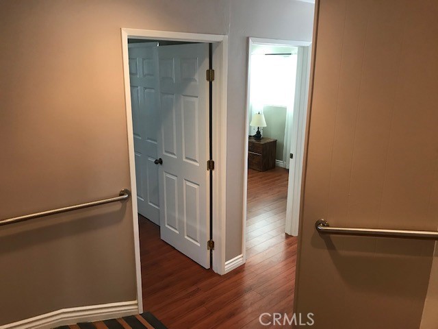 Other shot of the entrance to rooms