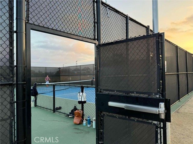 16450 Veterans Way, Tustin CA: https://media.crmls.org/medias/0bb3d121-8983-4e56-8b91-35e704145541.jpg