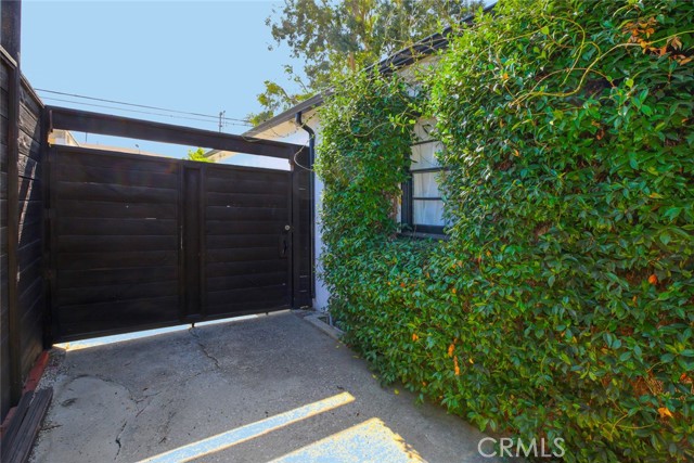 Detail Gallery Image 24 of 28 For 1113 Amoroso Pl, Venice,  CA 90291 - 2 Beds | 1 Baths