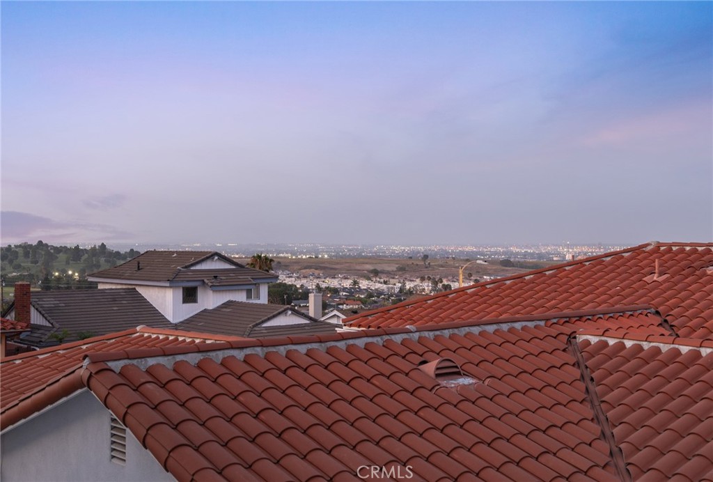 https://media.crmls.org/medias/0bb4a96b-ef35-4b25-ba23-0a9bfd7f08af.jpg?preset=X-Large