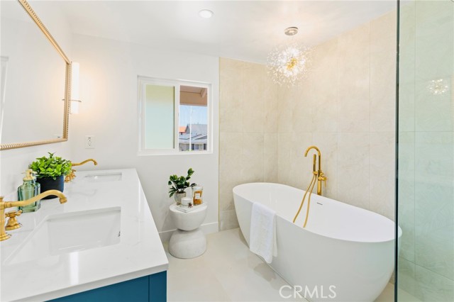 Detail Gallery Image 39 of 69 For 17698 Locust St, Fountain Valley,  CA 92708 - 7 Beds | 6 Baths