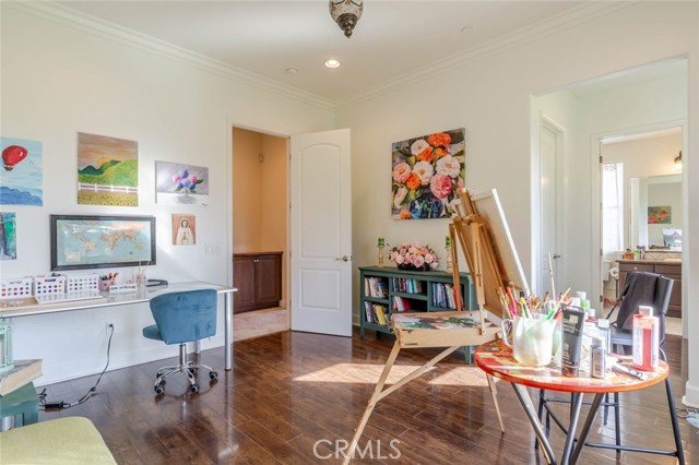 Detail Gallery Image 21 of 72 For 10817 W Stallion Ranch Rd, Sunland,  CA 91040 - 5 Beds | 6 Baths