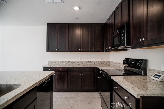 132 Ornelas Trail Lane, Merced CA: https://media.crmls.org/medias/0bb5ca3c-38ba-4241-8ac3-84da0380b441.jpg