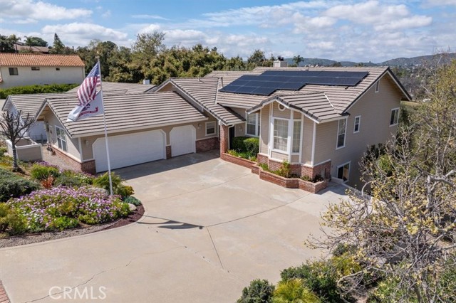 Detail Gallery Image 2 of 57 For 25182 Hereford Dr, Ramona,  CA 92065 - 6 Beds | 3/1 Baths