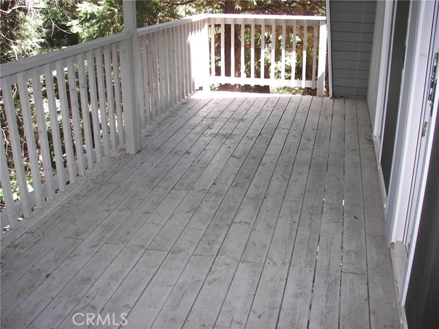 24798 Bernard Drive, Crestline CA: https://media.crmls.org/medias/0bb77cf2-bed3-4632-8682-84352c6361b9.jpg
