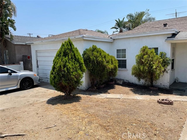 Detail Gallery Image 3 of 31 For 11250 Victory Bld, North Hollywood,  CA 91606 - 3 Beds | 1/1 Baths