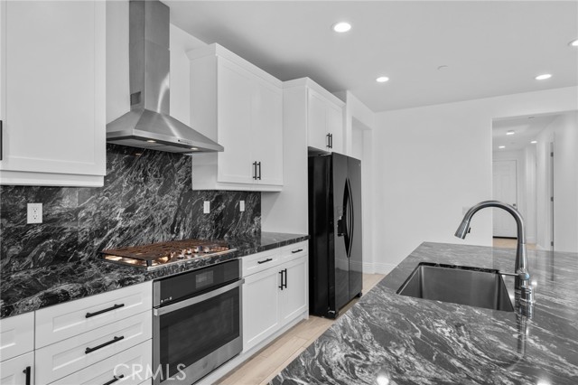 Detail Gallery Image 8 of 45 For 24205 Selwood Dr, Corona,  CA 92883 - 3 Beds | 2 Baths