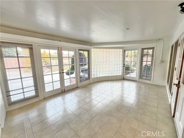 Detail Gallery Image 19 of 37 For 15909 Vincennes St, North Hills,  CA 91343 - 3 Beds | 2/1 Baths