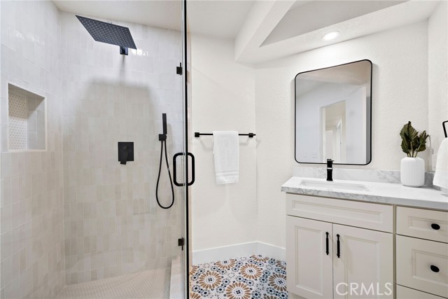 Detail Gallery Image 16 of 54 For 5754 Kellogg Dr, Yorba Linda,  CA 92886 - 5 Beds | 3/1 Baths