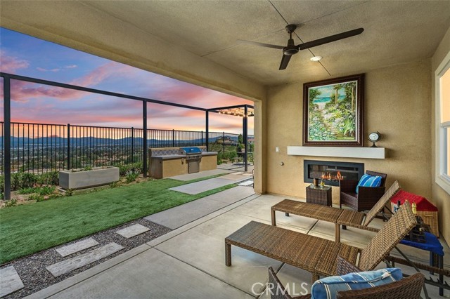 Detail Gallery Image 4 of 56 For 2521 Chad Zeller, Corona,  CA 92882 - 4 Beds | 3/1 Baths