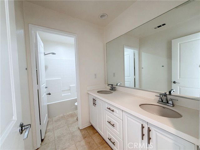 Detail Gallery Image 14 of 28 For 4493 Violas Ct, Jurupa Valley,  CA 91752 - 5 Beds | 3 Baths