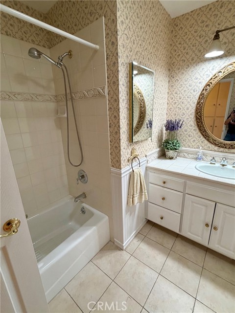 Detail Gallery Image 14 of 26 For 16418 Minnehaha St, Granada Hills,  CA 91344 - 3 Beds | 2 Baths