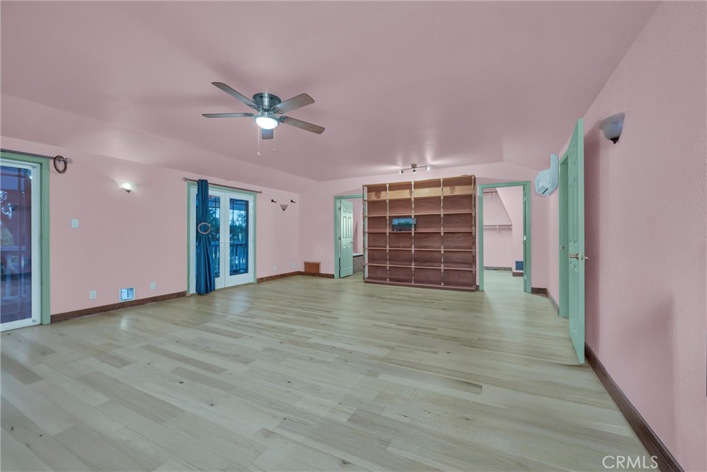 https://media.crmls.org/medias/0bbaccdb-b062-4647-96d8-d4b837d5b962.jpg?preset=X-Large
