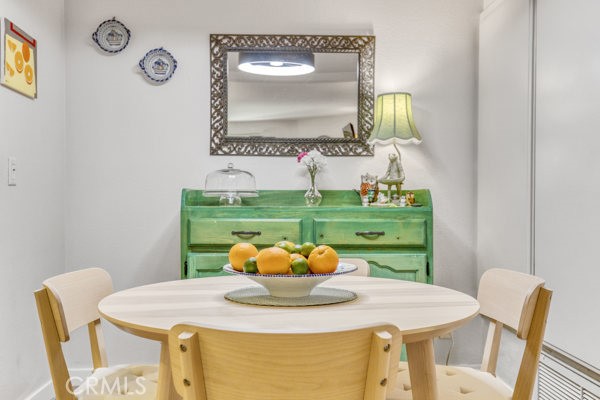 Detail Gallery Image 6 of 25 For 15155 Sherman Way #14,  Van Nuys,  CA 91405 - 1 Beds | 1 Baths
