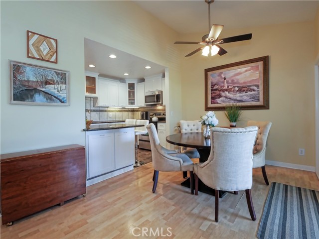 607 Prospect Avenue, Redondo Beach, California 90277, 3 Bedrooms Bedrooms, ,2 BathroomsBathrooms,Residential,Sold,Prospect,SB21231300