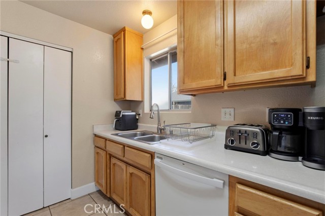 Detail Gallery Image 15 of 44 For 170 Artesia, Chico,  CA 95973 - 3 Beds | 2 Baths