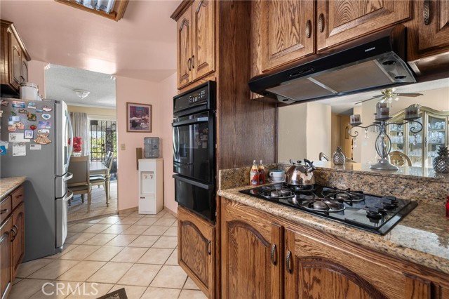 327 Flaxton Street, Pomona CA: https://media.crmls.org/medias/0bbc1890-bfae-498c-84d6-94c1960f7805.jpg