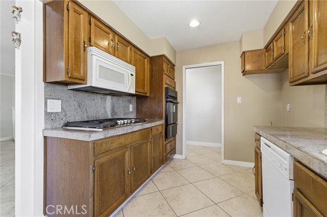 Detail Gallery Image 6 of 27 For 44508 Lostwood Ave, Lancaster,  CA 93534 - 4 Beds | 2 Baths