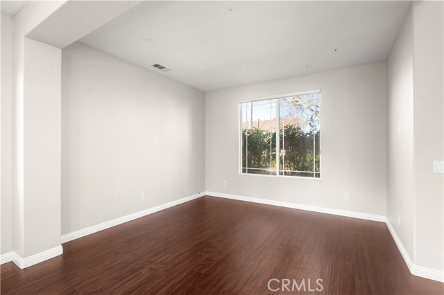 Detail Gallery Image 5 of 58 For 4028 Portola, Palmdale,  CA 93551 - 5 Beds | 3 Baths