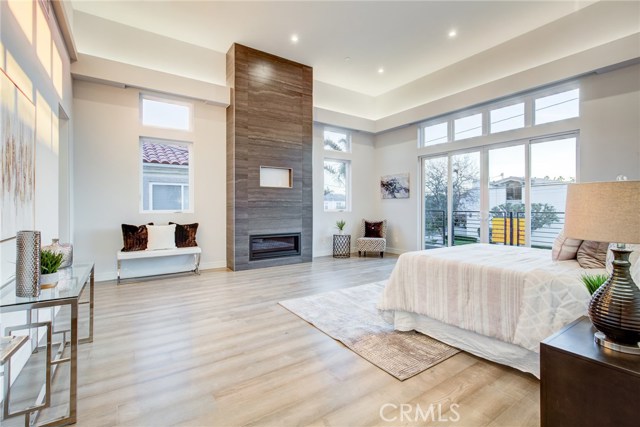 206 Juanita Avenue, Redondo Beach, California 90277, 4 Bedrooms Bedrooms, ,3 BathroomsBathrooms,Residential,Sold,Juanita,PV20030908