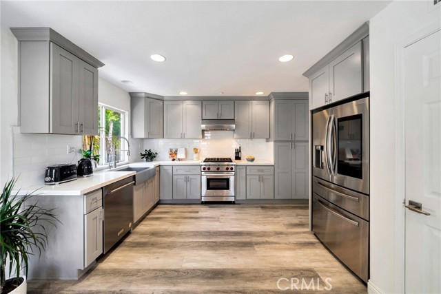 Detail Gallery Image 7 of 45 For 7 Plateau, Aliso Viejo,  CA 92656 - 3 Beds | 3 Baths