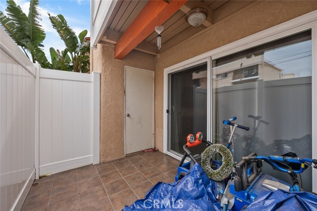 10331 Lindley Avenue, Porter Ranch CA: https://media.crmls.org/medias/0bbe88ae-5566-47ec-b0f8-2e5a615bdd6a.jpg