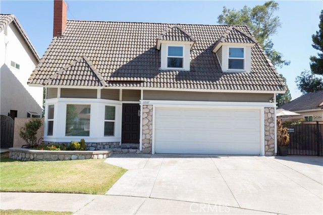 11537 Mount Hood Court, Rancho Cucamonga CA: https://media.crmls.org/medias/0bbedbc0-7fd5-4286-ba3d-b922a531dbe1.jpg