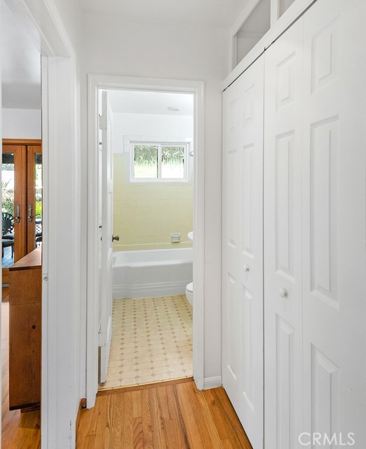 870 Rosecrans Avenue, Manhattan Beach, California 90266, 3 Bedrooms Bedrooms, ,2 BathroomsBathrooms,Residential,Sold,Rosecrans,SB21187159