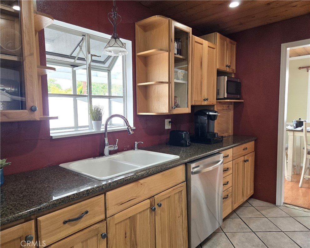 MLS #SR25098964 img 3