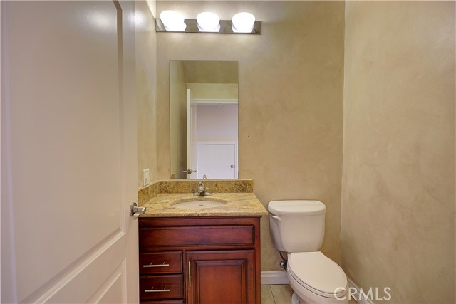 Detail Gallery Image 6 of 20 For 5234 Vantage #105,  Valley Village,  CA 91607 - 2 Beds | 3 Baths