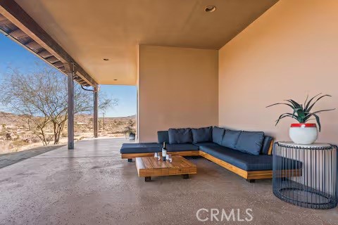 https://media.crmls.org/medias/0bc18607-58ce-4085-ba47-b031181f41d8.jpg?preset=X-Large