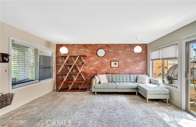 Detail Gallery Image 2 of 34 For 27416 Rondell St, Agoura Hills,  CA 91301 - 2 Beds | 1 Baths