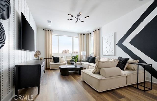 Detail Gallery Image 14 of 17 For 3981 Hudson Ln, Lake Elsinore,  CA 92530 - 4 Beds | 2/1 Baths