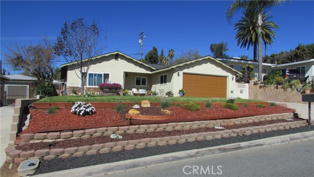 Detail Gallery Image 2 of 28 For 31388 Sierra Linda St, Yucaipa,  CA 92399 - 3 Beds | 2 Baths