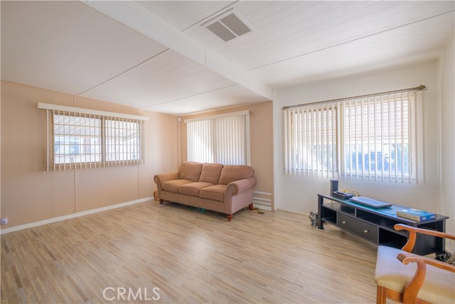 Detail Gallery Image 6 of 26 For 10550 Dunlap Crossing Rd #109,  Whittier,  CA 90606 - 1 Beds | 1 Baths