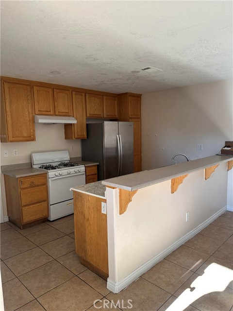 16585 Pine Street, Hesperia CA: https://media.crmls.org/medias/0bc29dc8-830b-46d8-978b-55d107b210e5.jpg