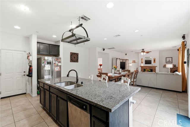 Detail Gallery Image 17 of 60 For 18332 Cayenne, San Bernardino,  CA 92407 - 4 Beds | 3/1 Baths