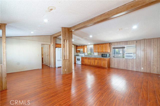 Detail Gallery Image 3 of 22 For 17700 Western #76,  Gardena,  CA 90248 - 3 Beds | 2 Baths