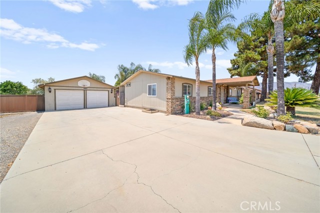 Detail Gallery Image 7 of 51 For 22135 Grove St, Wildomar,  CA 92595 - 4 Beds | 3 Baths