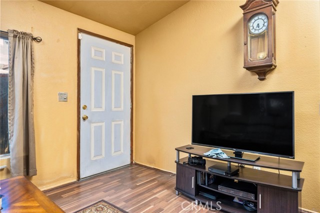 Detail Gallery Image 3 of 25 For 700 E Washington St #56,  Colton,  CA 92324 - 3 Beds | 2 Baths