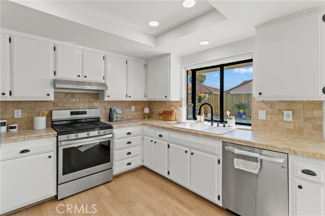 Detail Gallery Image 12 of 40 For 2116 Edam, Lancaster,  CA 93536 - 3 Beds | 2 Baths