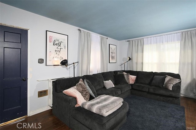 1263 Dorner Drive, Monterey Park CA: https://media.crmls.org/medias/0bc61a4b-2247-4ecc-a988-4d0931fbc899.jpg
